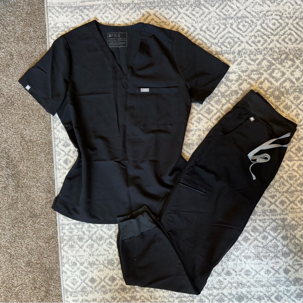 Figs black scrubs